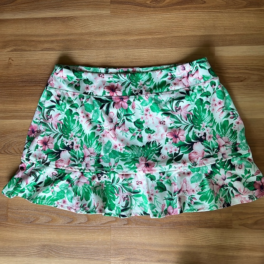 Tommy Bahama White Floral Green Pink Ruffled Golf Skort - Picture 2 of 7